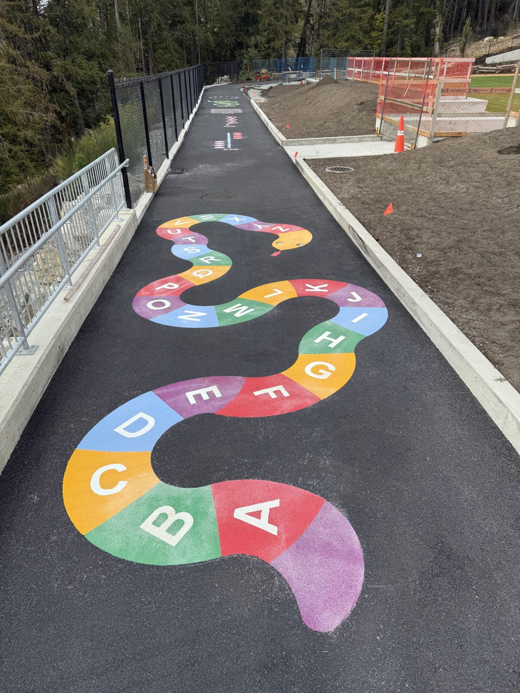South Langford Elementary: DecoMark and TrafficPatterns at a New BC School